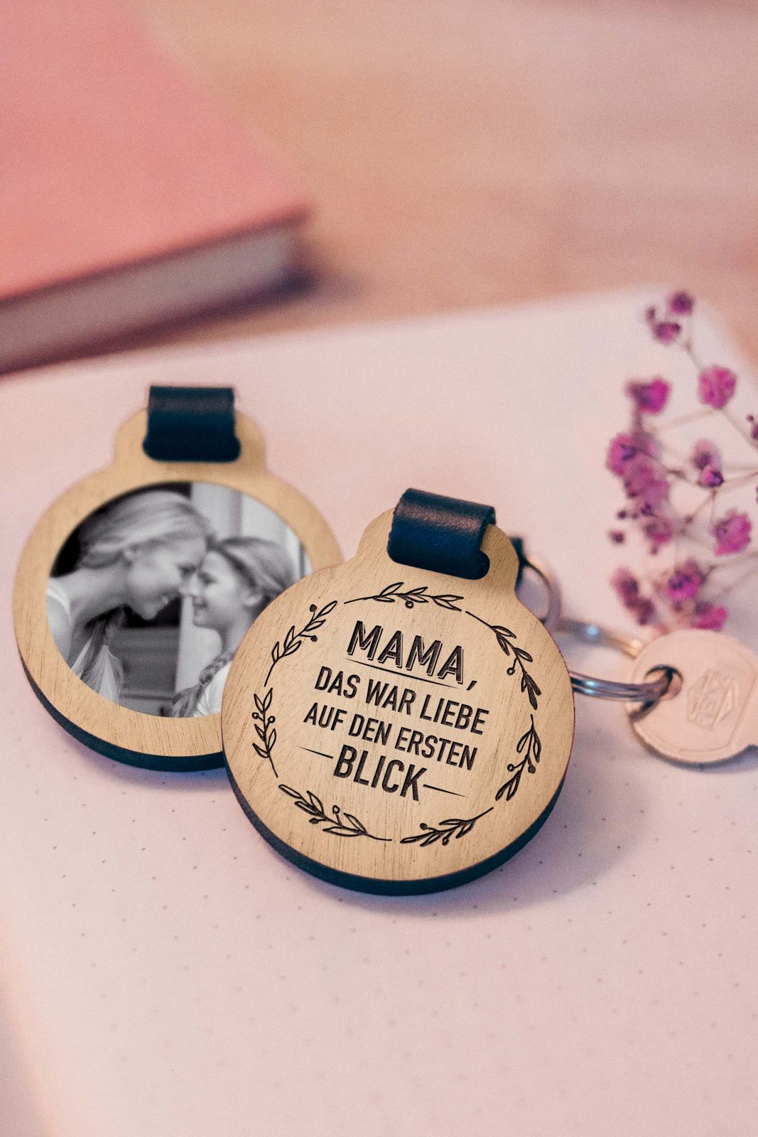 Fotogravur Schlüsselanhänger / Mama, das war Liebe auf den ersten Blick