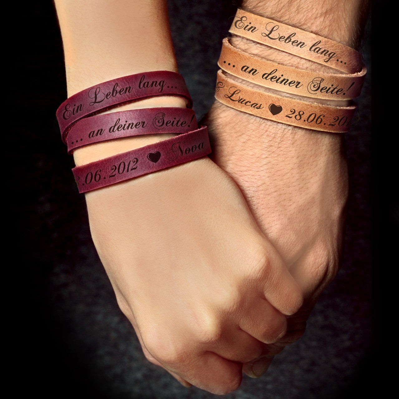 Graviertes Wickelarmband aus Leder Grau