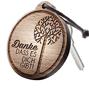 Schlüsselanhänger aus Holz mit Gravur „Danke, dass es dich gibt!“ …
